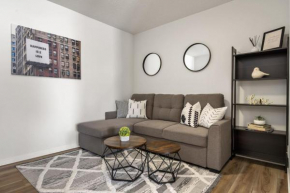 Top Rated Home with Private Garage, Near Airport, Free Banff Pass, Netflix, Sleeps 8